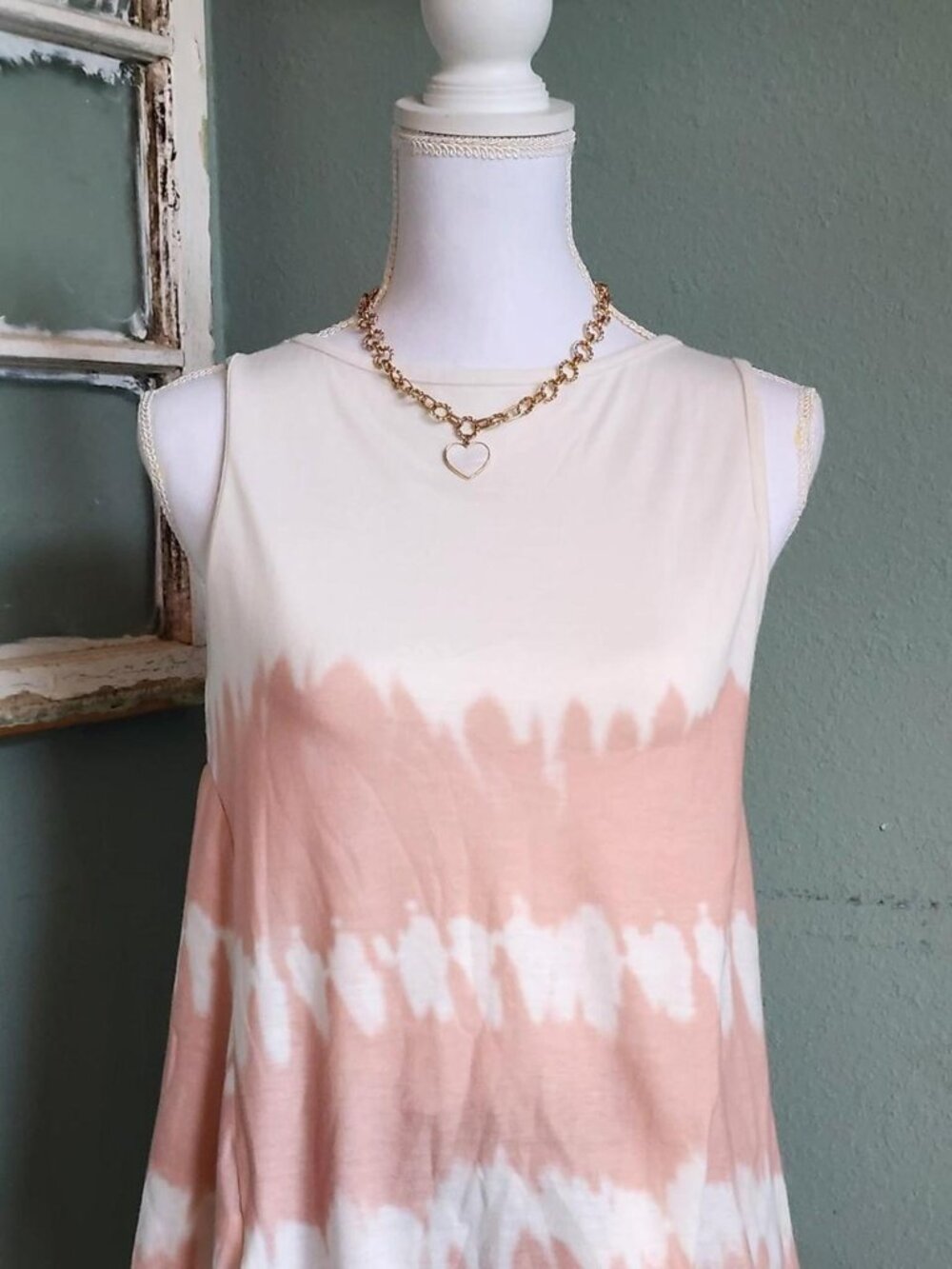 Emery Rose Women's White and Pink Flowy Tank Top Size M